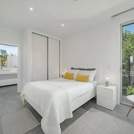 Casa de Férias Casa Da Maloeira By An Island *